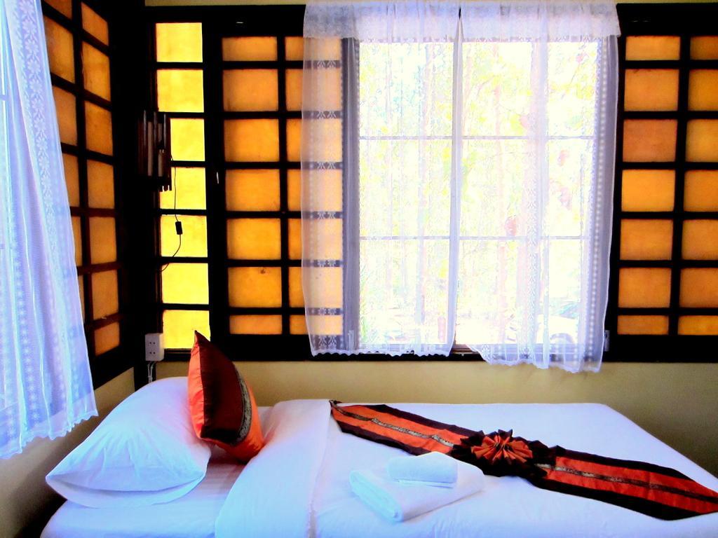 Golden Teak Homestay Mae Rim Exterior foto