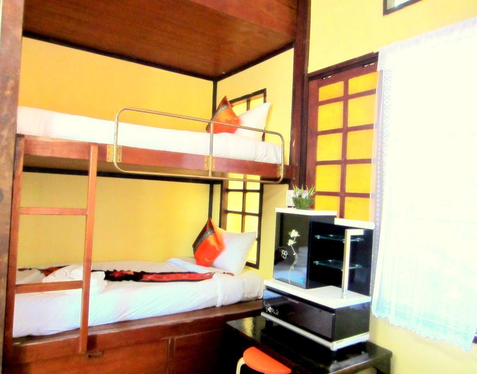 Golden Teak Homestay Mae Rim Exterior foto