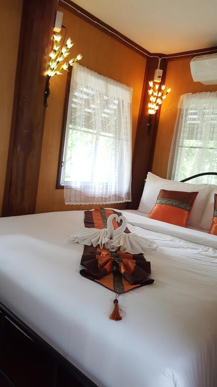 Golden Teak Homestay Mae Rim Exterior foto