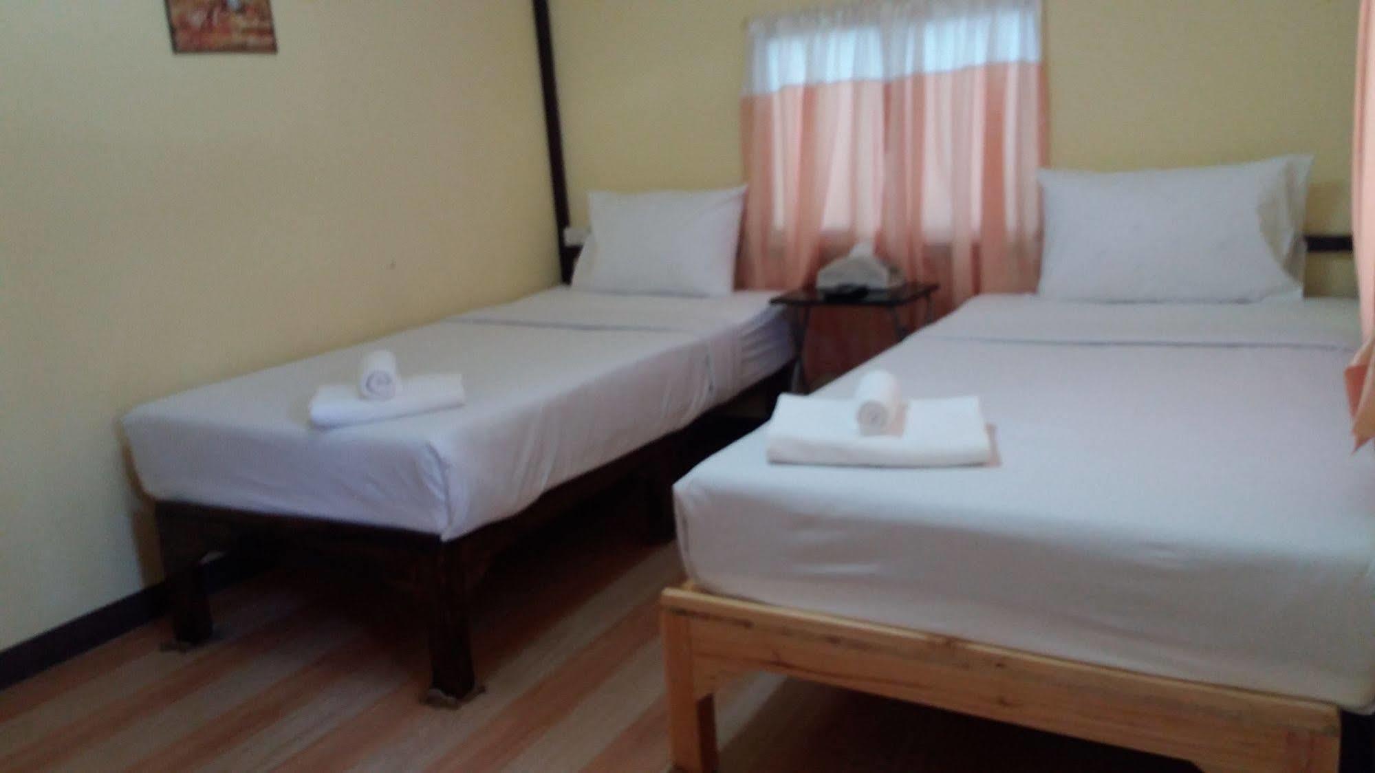 Golden Teak Homestay Mae Rim Exterior foto