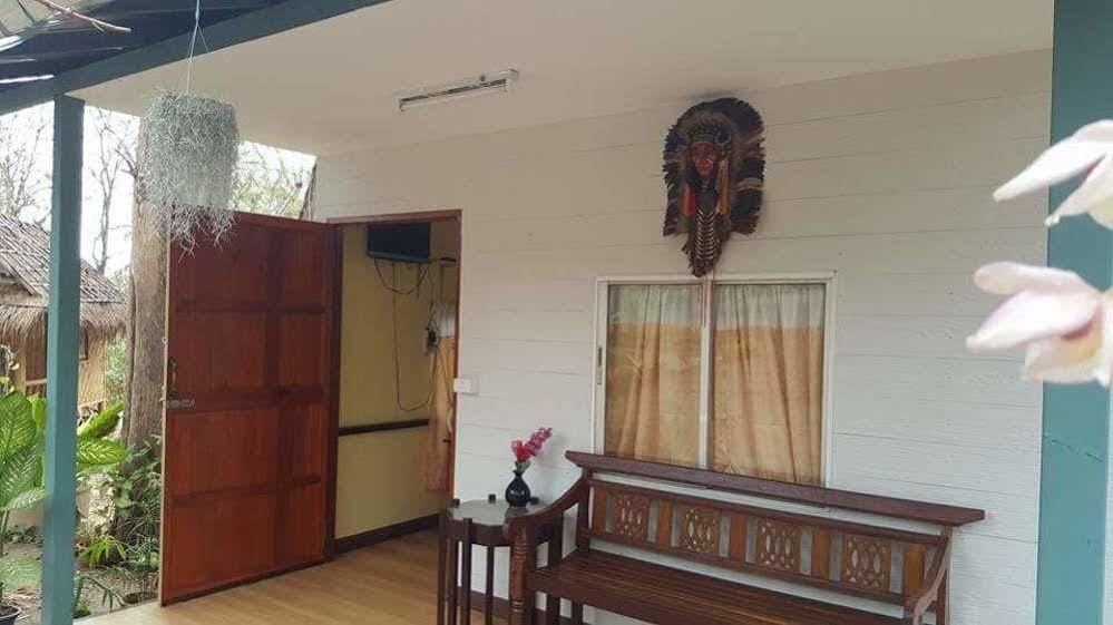 Golden Teak Homestay Mae Rim Exterior foto